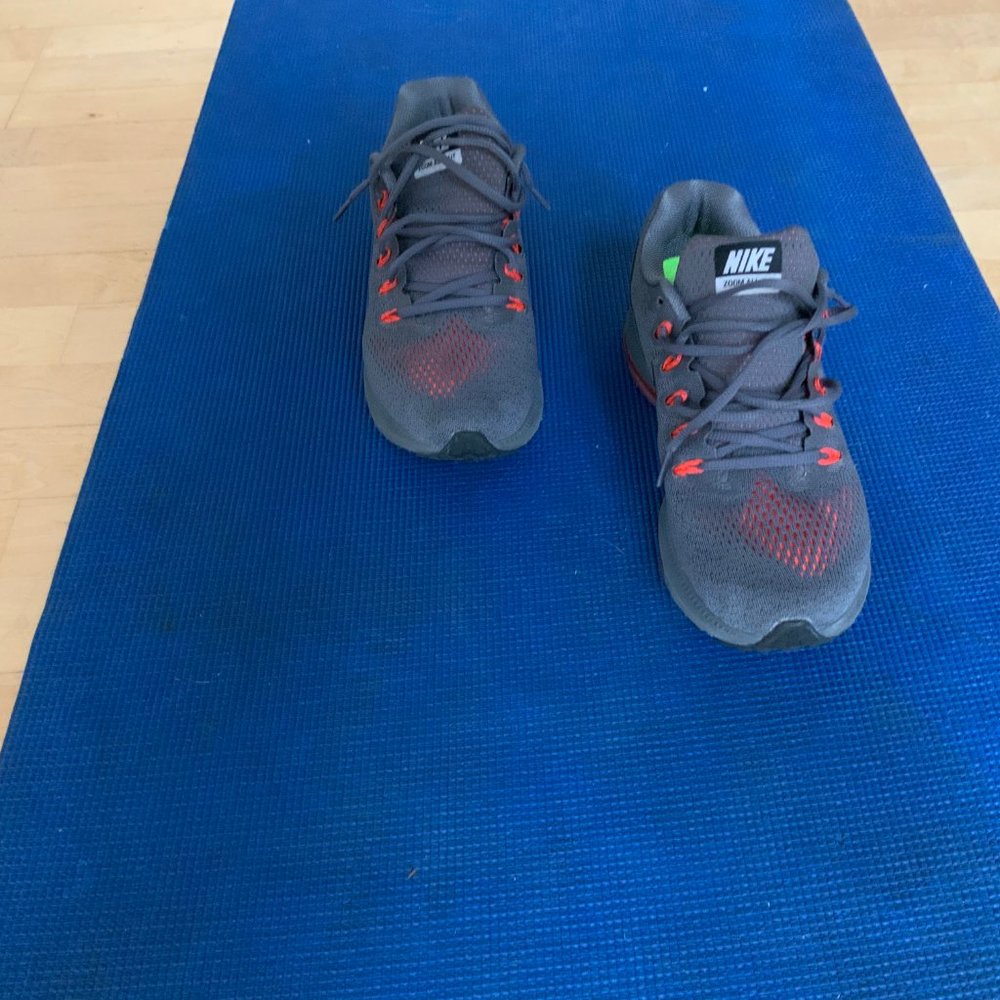 AIR MAX - Picture 2 of 4